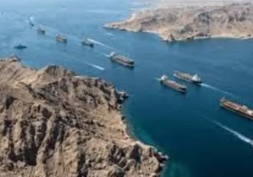 إيران تعلن عن محادثات مع عمان لتعزيز إدارة مضيق هرمز amid تصاعد التوترات الأمنية