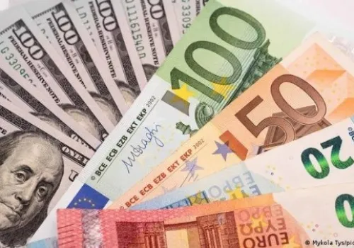 انخفاض ملحوظ في أسعار العملات الأجنبية والعربية مقابل الجنيه المصري مع بداية الأسبوع