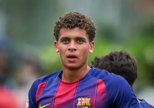 كاريمبو: حمزة عبد الكريم يمتلك المقومات لتكرار إنجازات محمد صلاح في كرة القدم