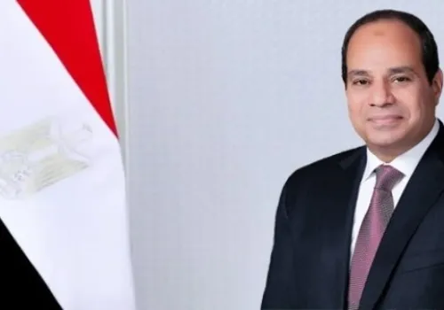 السيسي يراقب تقدم تجهيز مصانع الفايبر جلاس في قناة السويس لتعزيز الصناعة البحرية الوطنية