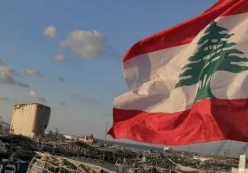 وزير الداخلية اللبناني يبدأ زيارة رسمية للكويت لتعزيز التعاون الأمني